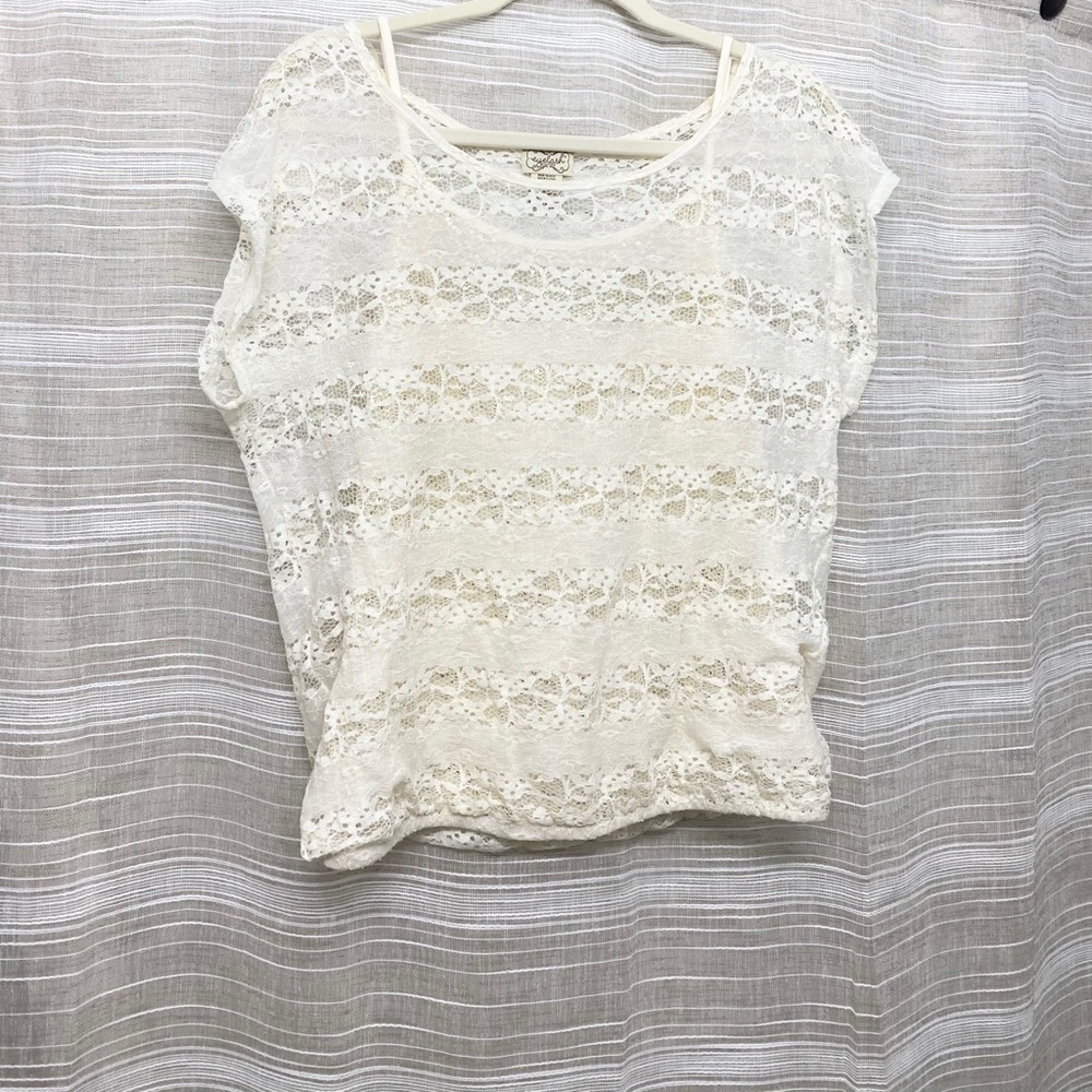 🍁SALE🍁 EYELASH COTURE SEQUIN LACE TOP